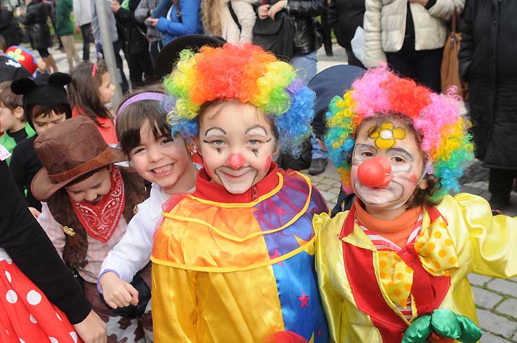 Carnaval infantil de Famalicão reúne cerca de três mil crianças nas ruas da cidade