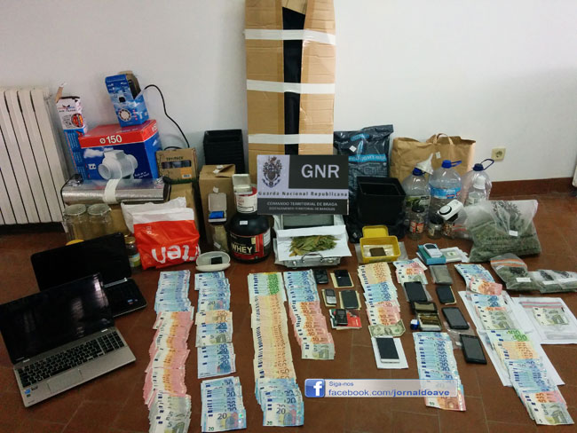 Cinco detidos em desmantelamento de rede de tráfico de droga que vendia em Joane e Riba d’Ave