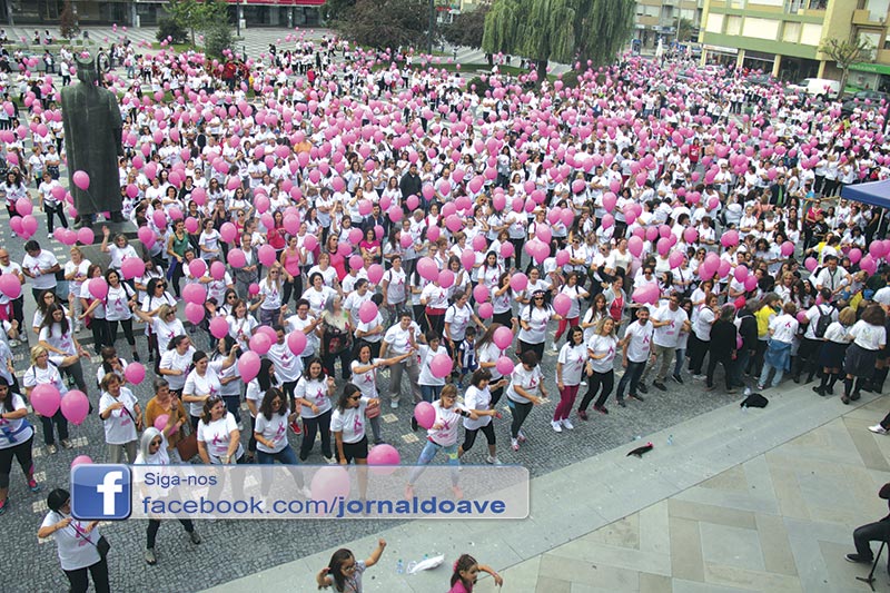 Milhares caminharam pela prevenção do cancro da mama